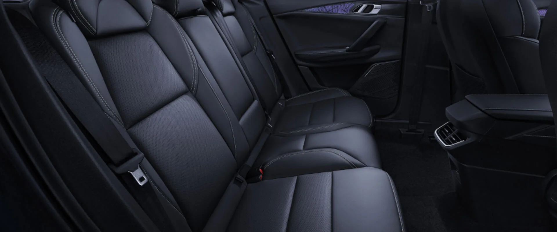 Lynk & Co 06 Lynk & Co 06