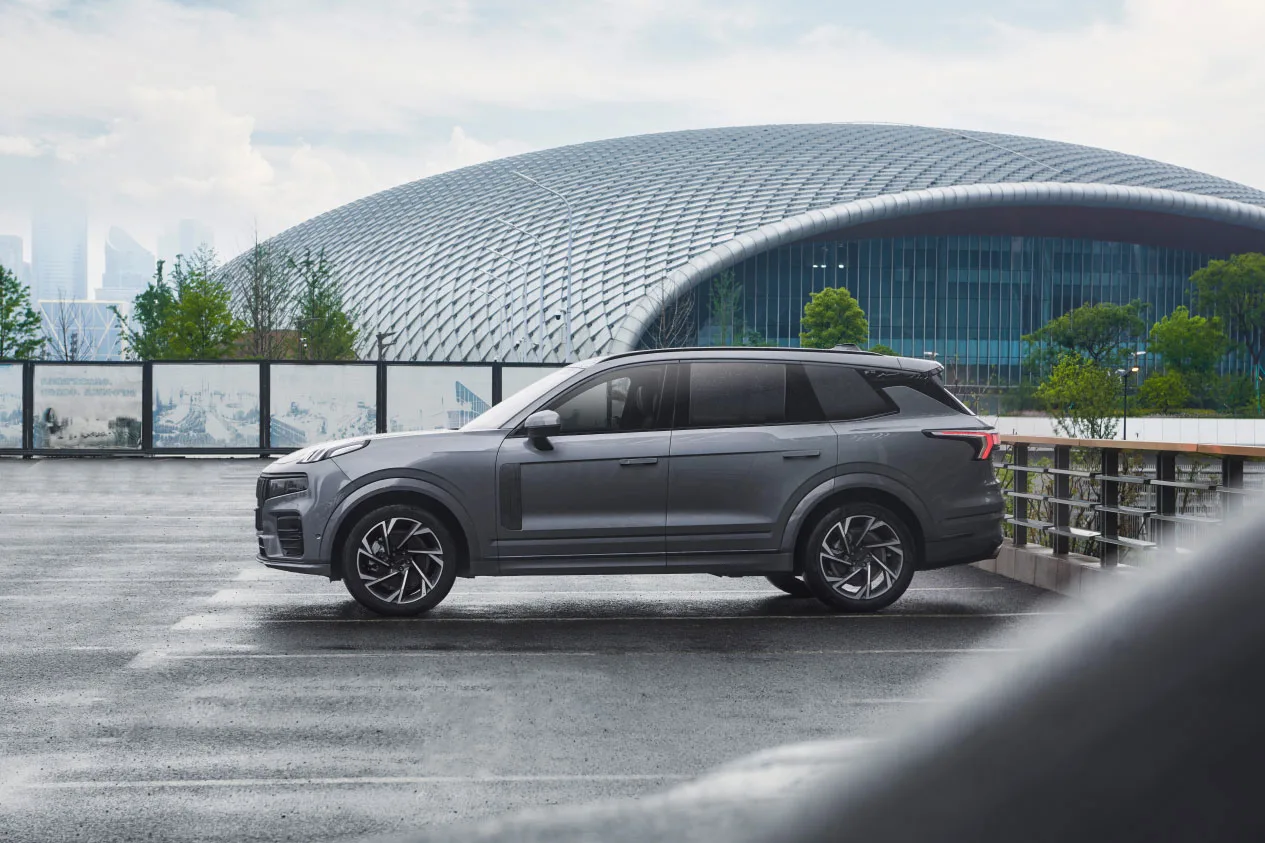 Lynk & Co 09
