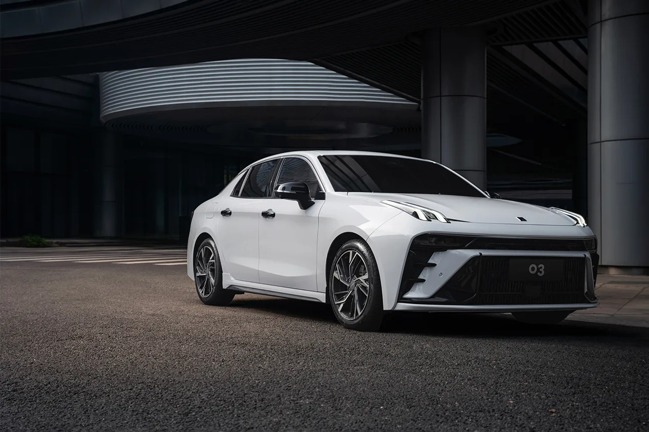 Lynk & Co 03